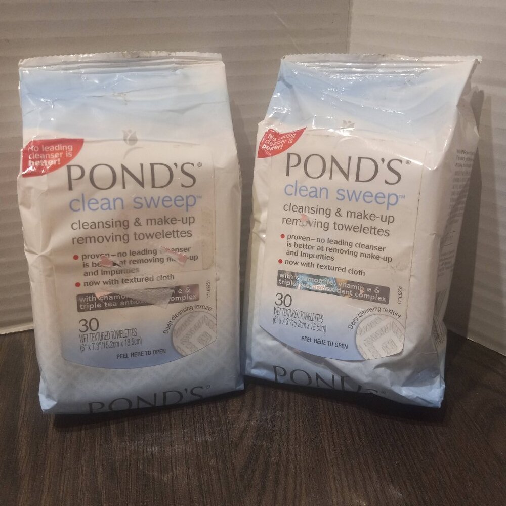Ponds  Clean Sweep Wet Cleansing Moisture Towelettes 30 Count  2 Packages
